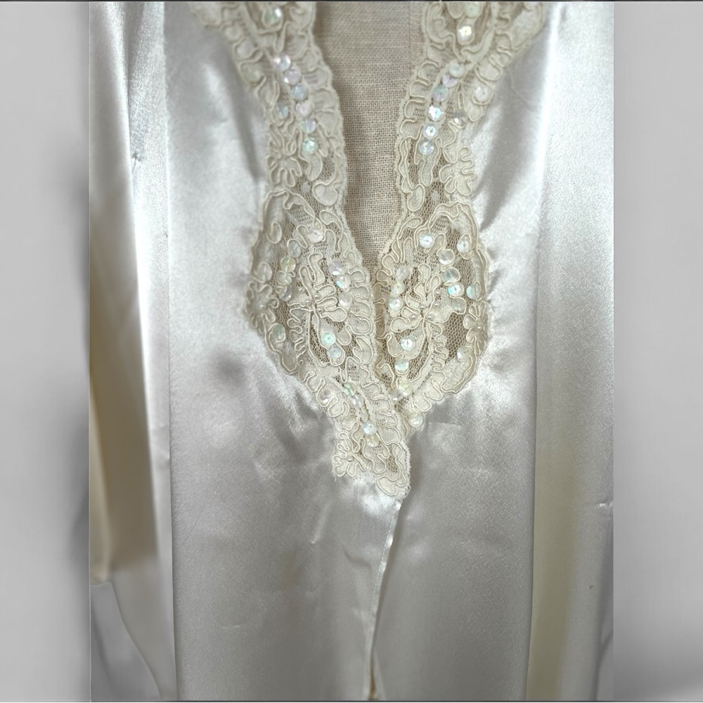 Vintage Victoria's Secret Bridal Robe Dressing Gown with lace sequins - Picture 5 of 11